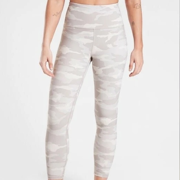 Athleta Pants - Athleta nwt elation camo 7 taupe light grey tan high rise stretchy 7/8 leggings